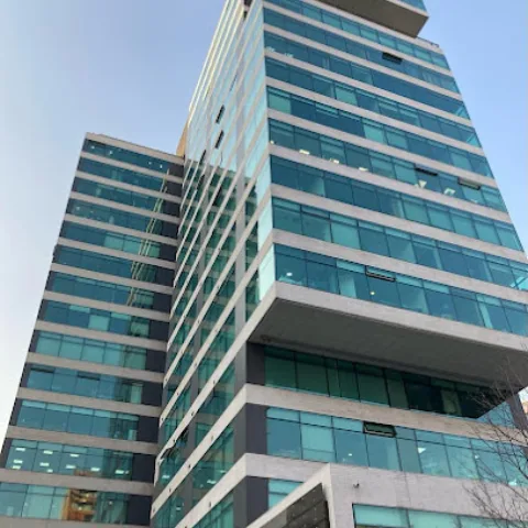 Edificio Apoquindo 6410 - Oficina secundaria García Swaneck Abogados